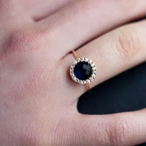 Bague Diana avec pierre bleue plaqué or
