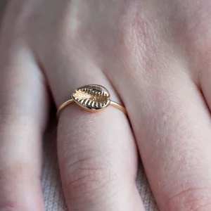 Bague ajustable coquillage plaqué or