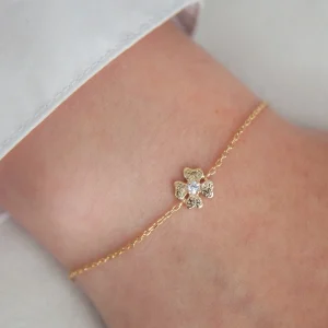 Bracelet porte-bonheur trèfle plaqué or